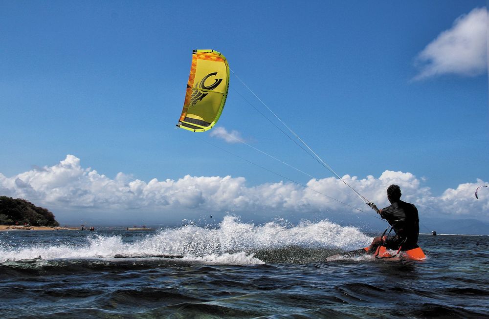 Foto van kite surfen